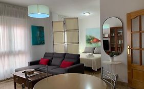 Apartamento con encanto y parking privado y gratuito